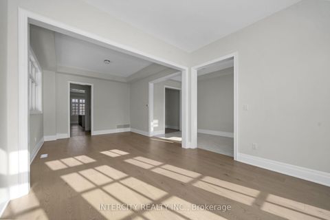 Photo 5 at 8 Heart Lake Circle, King City, King