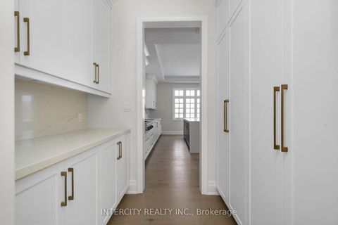 Photo 16 at 8 Heart Lake Circle, King City, King