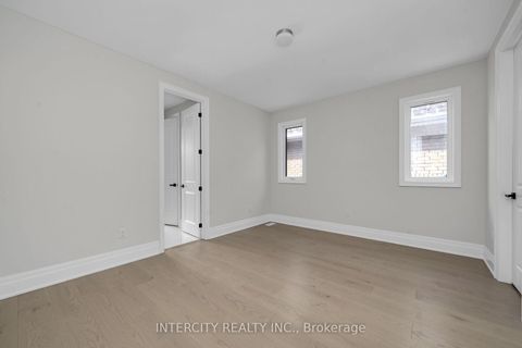 Photo 24 at 8 Heart Lake Circle, King City, King