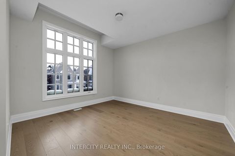 Photo 28 at 8 Heart Lake Circle, King City, King