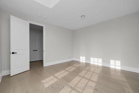 Photo 31 at 8 Heart Lake Circle, King City, King