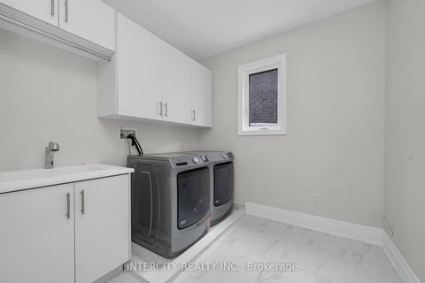 Photo 34 at 8 Heart Lake Circle, King City, King