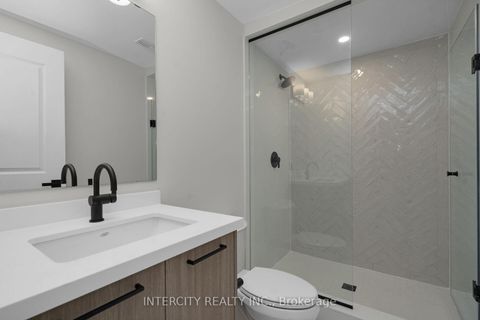 Photo 39 at 8 Heart Lake Circle, King City, King