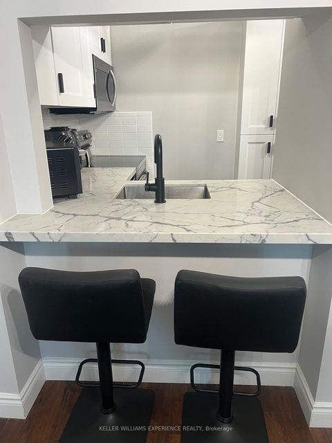 Photo 13 at 401 - 140 Dunlop Street E, City Centre, Barrie