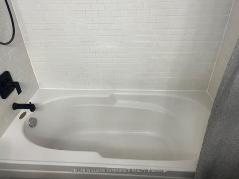 Photo 25 at 401 - 140 Dunlop Street E, City Centre, Barrie