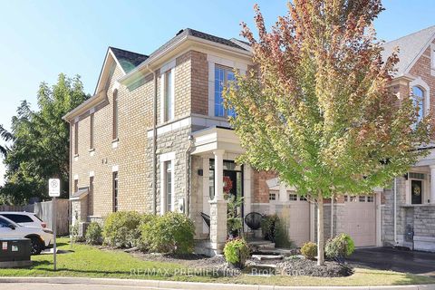 Photo 1 at 39 Caliber Court, Nobleton, King