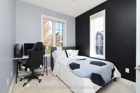 Photo 11 at 39 Caliber Court, Nobleton, King