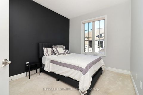 Photo 12 at 39 Caliber Court, Nobleton, King