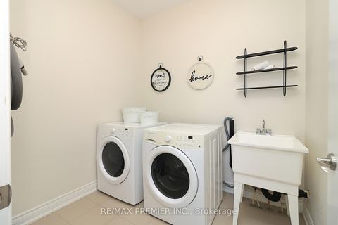 Photo 14 at 39 Caliber Court, Nobleton, King