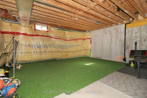 Photo 16 at 39 Caliber Court, Nobleton, King