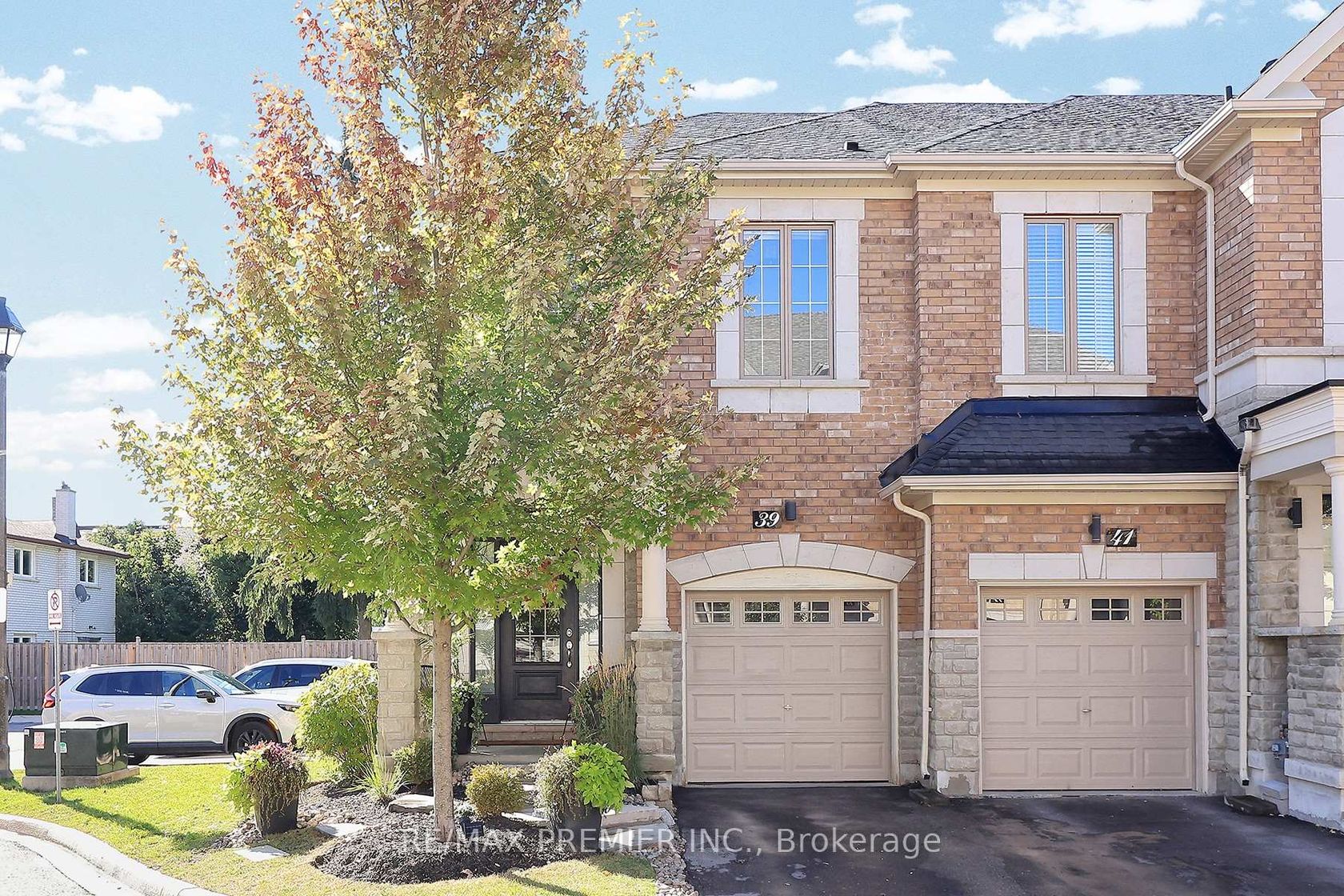 39 Caliber Court, Nobleton, King photo number 2