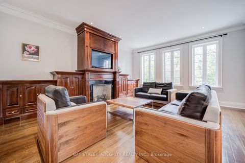 Photo 12 at 9 Highland Court, Aurora Village, Aurora