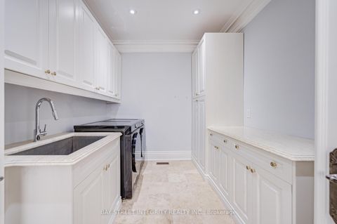 Photo 31 at 9 Highland Court, Aurora Village, Aurora