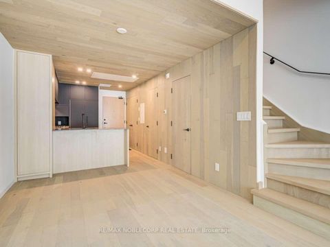 Photo 5 at 102 - 45 Dovercourt Road, Niagara, Toronto