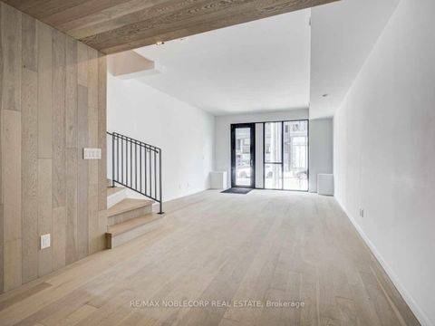 Photo 6 at 102 - 45 Dovercourt Road, Niagara, Toronto