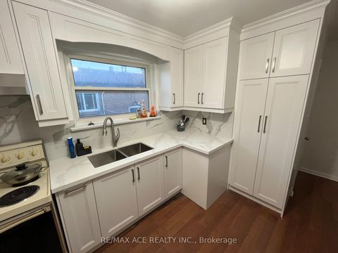 Photo 8 at 17 Huddleston Court, Birchmount, Toronto