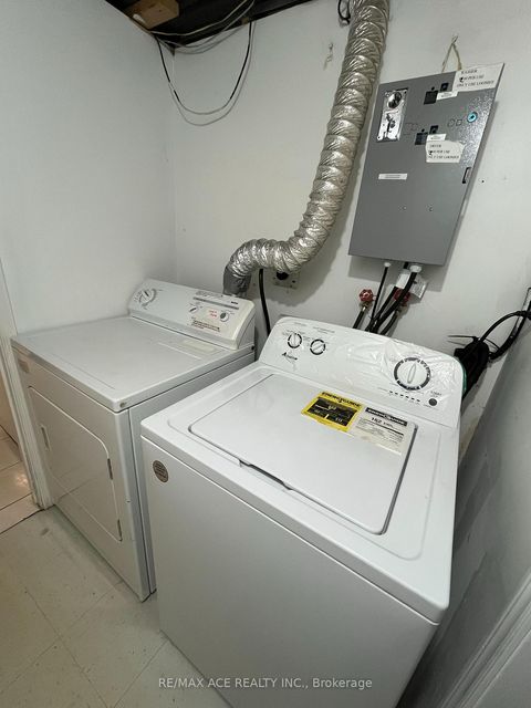 Photo 14 at 17 Huddleston Court, Birchmount, Toronto