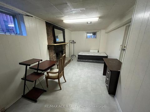 Photo 16 at 17 Huddleston Court, Birchmount, Toronto