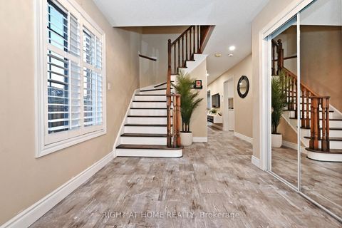 Photo 5 at 73 Bloomgate Crescent, Oak Ridges, Richmond Hill