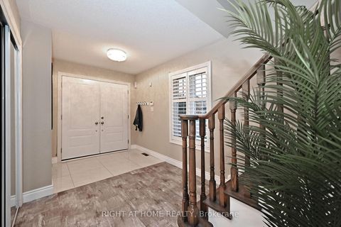 Photo 6 at 73 Bloomgate Crescent, Oak Ridges, Richmond Hill