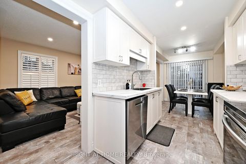 Photo 19 at 73 Bloomgate Crescent, Oak Ridges, Richmond Hill