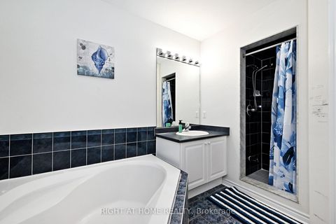 Photo 33 at 73 Bloomgate Crescent, Oak Ridges, Richmond Hill