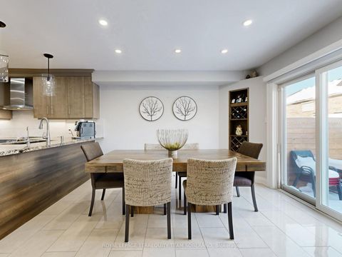 Photo 16 at 121 Adventure Crescent, Vellore Village, Vaughan