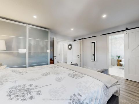 Photo 26 at 121 Adventure Crescent, Vellore Village, Vaughan