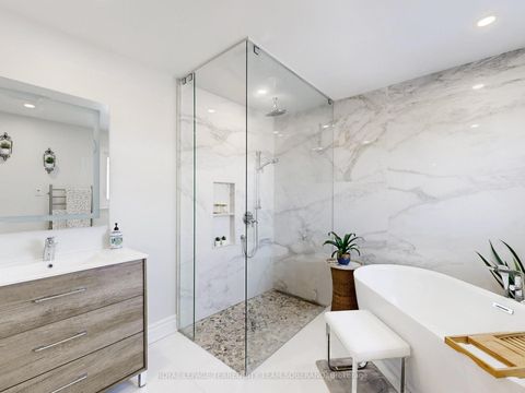 Photo 27 at 121 Adventure Crescent, Vellore Village, Vaughan