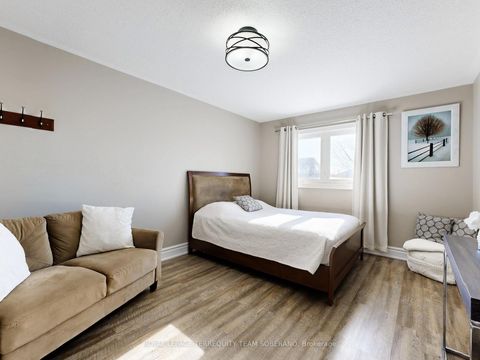 Photo 29 at 121 Adventure Crescent, Vellore Village, Vaughan