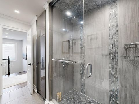 Photo 36 at 121 Adventure Crescent, Vellore Village, Vaughan