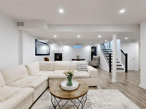 Photo 40 at 121 Adventure Crescent, Vellore Village, Vaughan