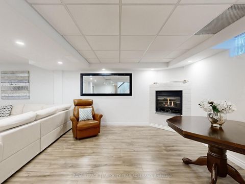 Photo 43 at 121 Adventure Crescent, Vellore Village, Vaughan