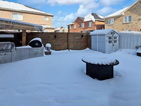 Photo 46 at 121 Adventure Crescent, Vellore Village, Vaughan