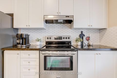 Photo 8 at 16 - 10060 Keele Street, Maple, Vaughan