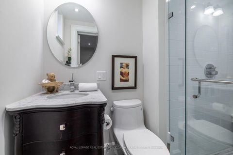 Photo 13 at 121 Roxborough Drive, Moore Park, Toronto