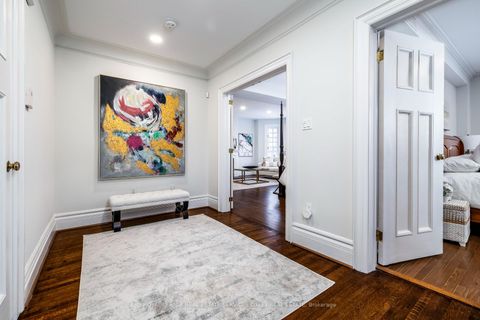 Photo 15 at 121 Roxborough Drive, Moore Park, Toronto