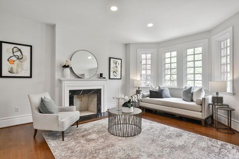 Photo 17 at 121 Roxborough Drive, Moore Park, Toronto