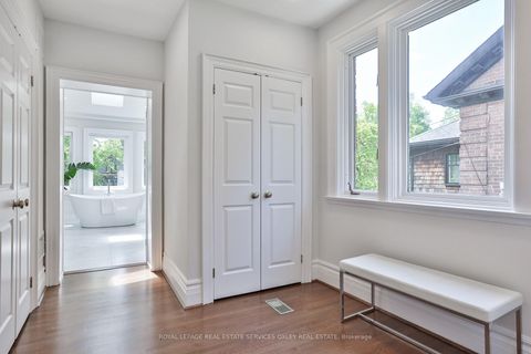 Photo 19 at 121 Roxborough Drive, Moore Park, Toronto