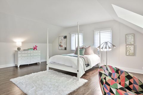 Photo 26 at 121 Roxborough Drive, Moore Park, Toronto