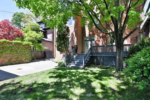 Photo 35 at 121 Roxborough Drive, Moore Park, Toronto