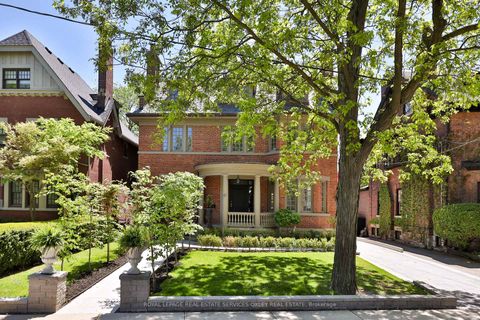 Photo 39 at 121 Roxborough Drive, Moore Park, Toronto