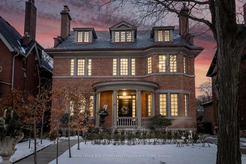 Photo 40 at 121 Roxborough Drive, Moore Park, Toronto