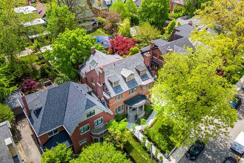 Photo 41 at 121 Roxborough Drive, Moore Park, Toronto