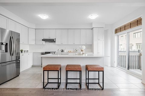 Photo 14 at 38 Hewison Avenue, Rural Richmond Hill, Richmond Hill