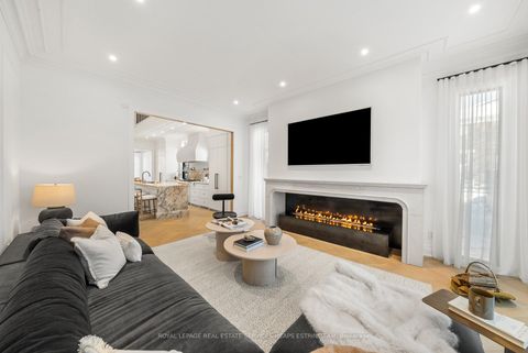 Photo 12 at 23 Lippincott Street, Chinatown, Toronto