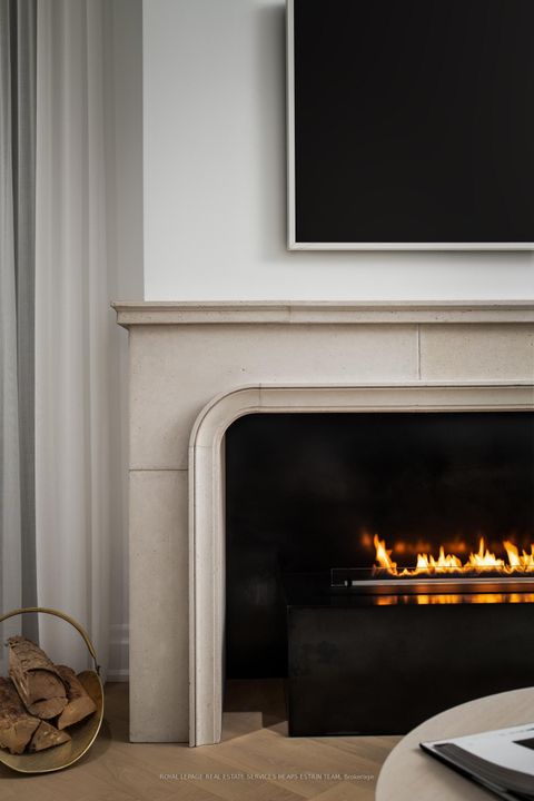 Photo 13 at 23 Lippincott Street, Chinatown, Toronto