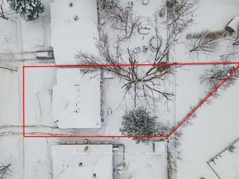 Photo 1 at 55 Davidson Street, Wellington, Barrie