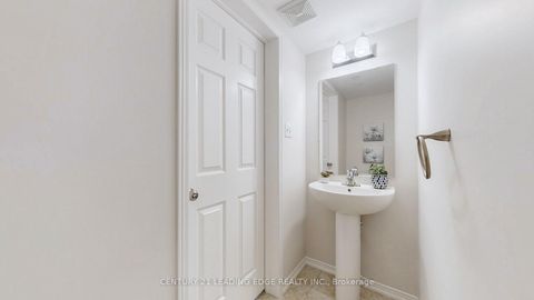 Photo 11 at 256 - 33 Foal Path, Windfields, Oshawa