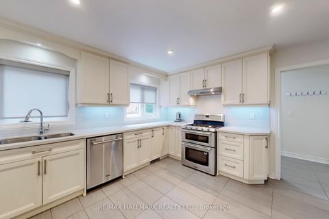 Photo 12 at 2 Butterfield Drive, Donalda, Toronto